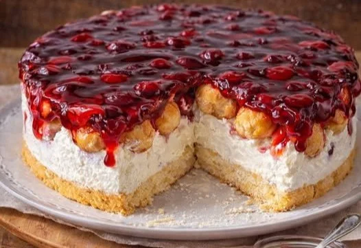 Windbeuteltorte ohne Backen - Rezept für einen köstlichen und einfachen Nachtisch